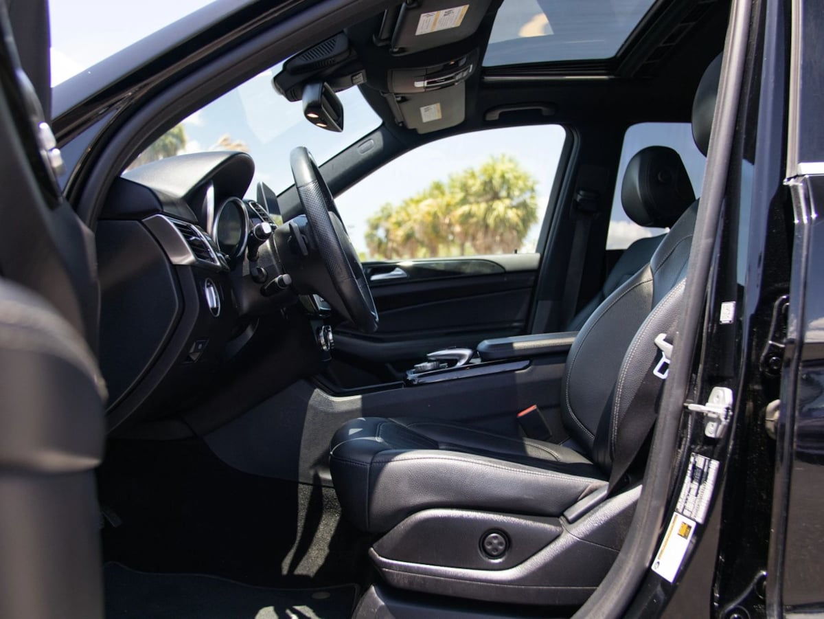 Mercedes-Benz GLE photo 19