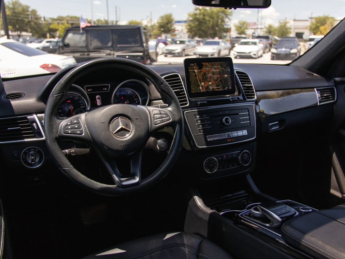 Mercedes-Benz GLE photo 20