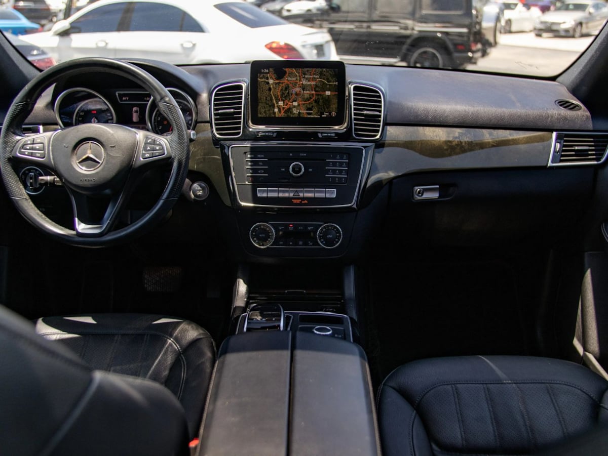 Mercedes-Benz GLE photo 32