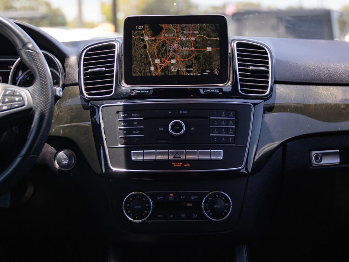 Mercedes-Benz GLE photo 33
