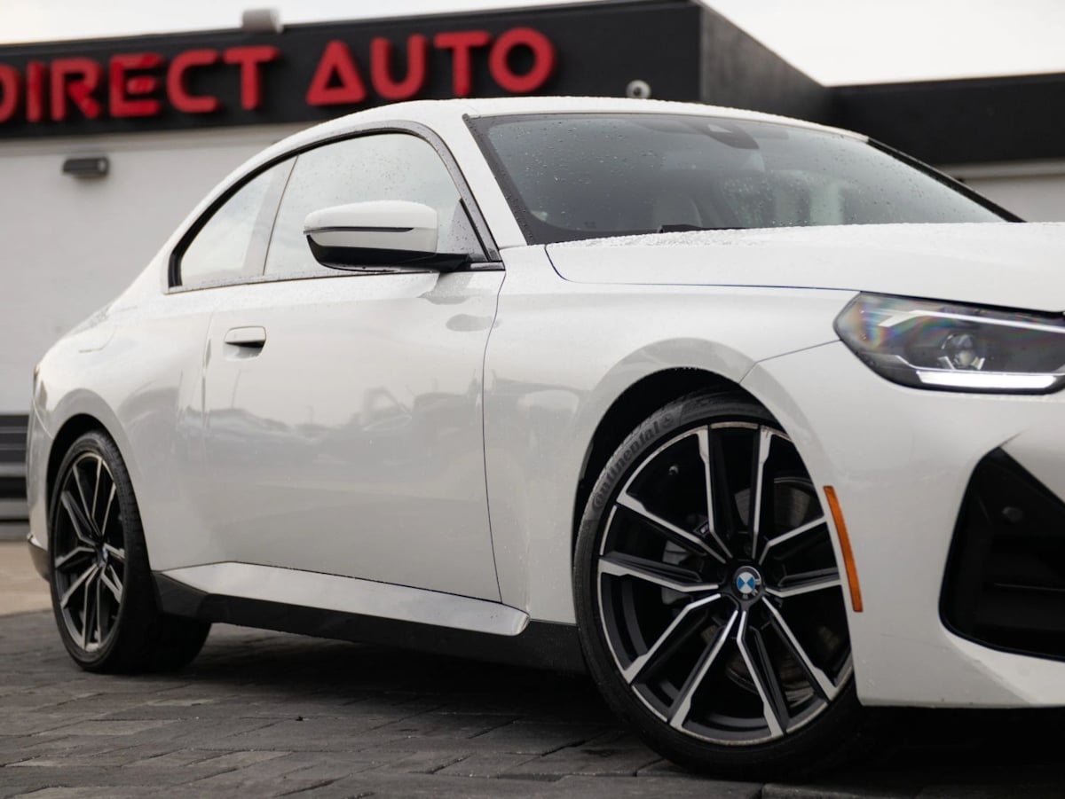BMW 2 Series photo 3