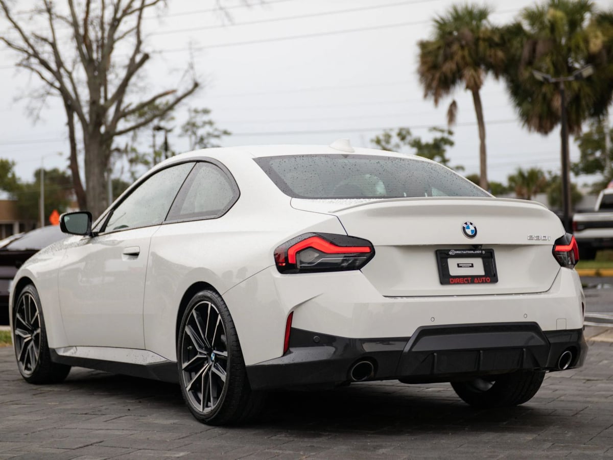 BMW 2 Series photo 12
