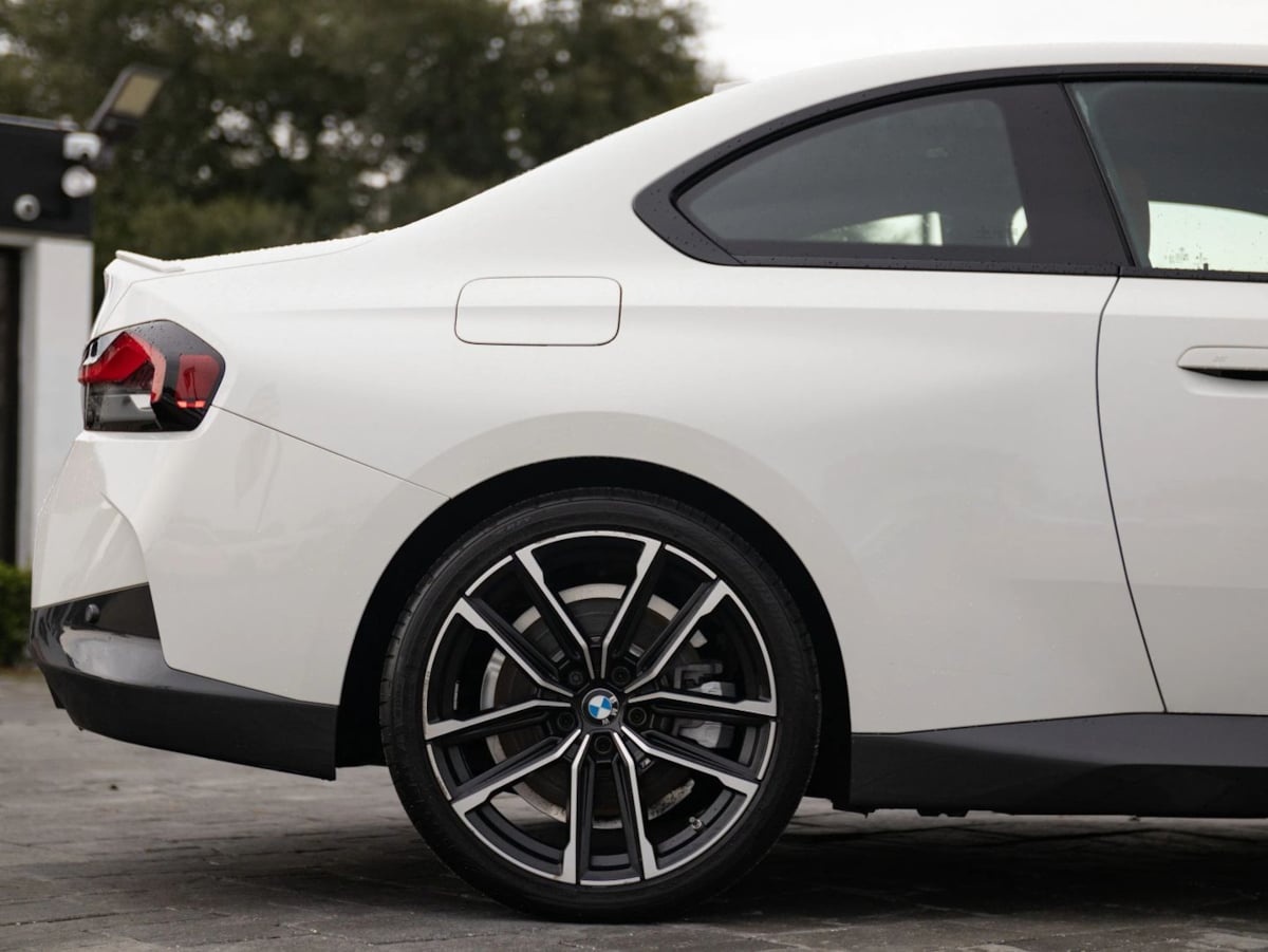 BMW 2 Series photo 17