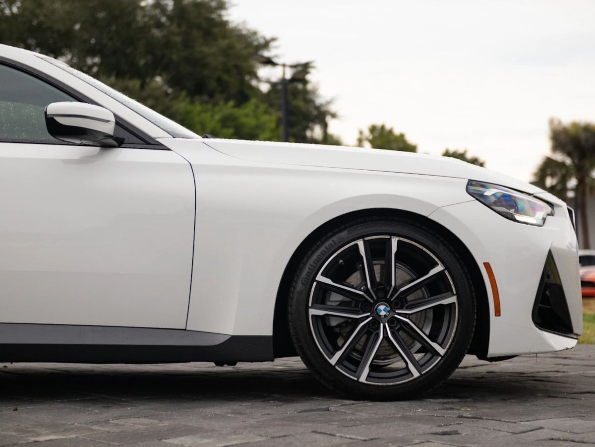 BMW 2 Series photo 18