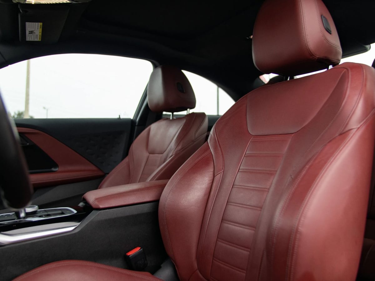BMW 2 Series photo 23