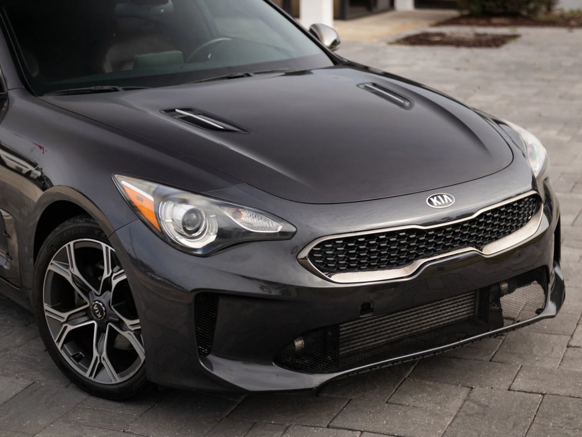 Kia Stinger photo 2