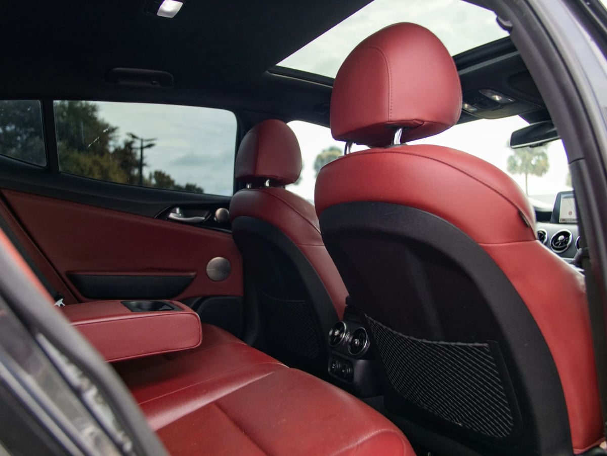 Kia Stinger photo 27