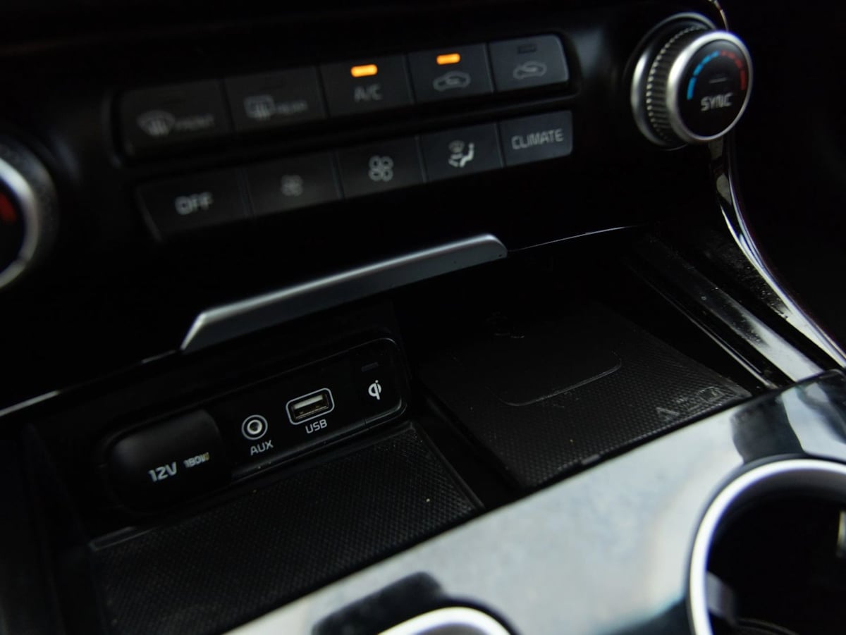 Kia Stinger photo 34