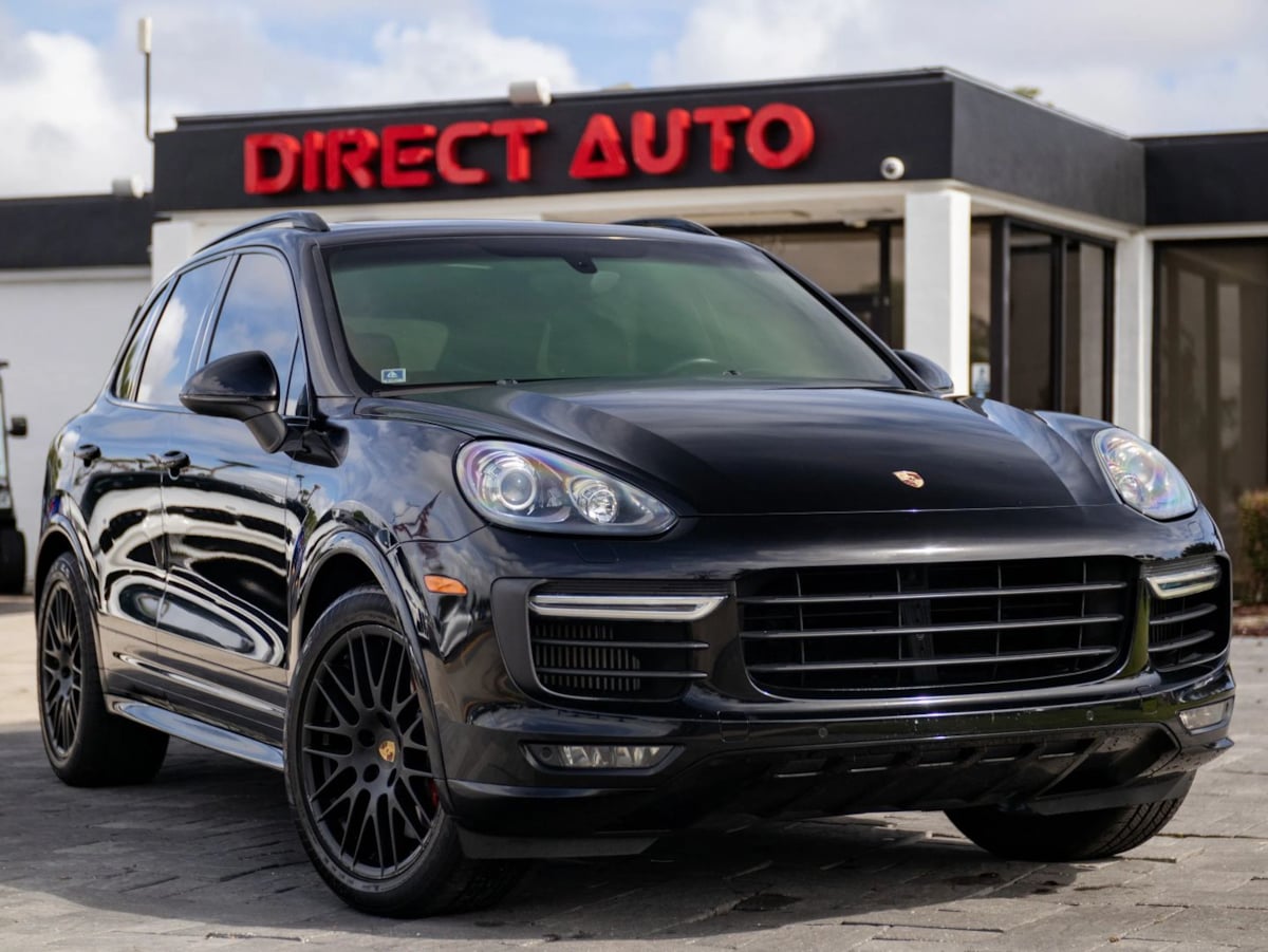 2016 Porsche Cayenne GTS AWD photo