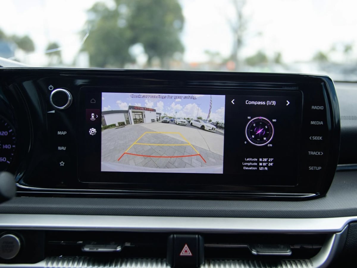 Kia K5 photo 32