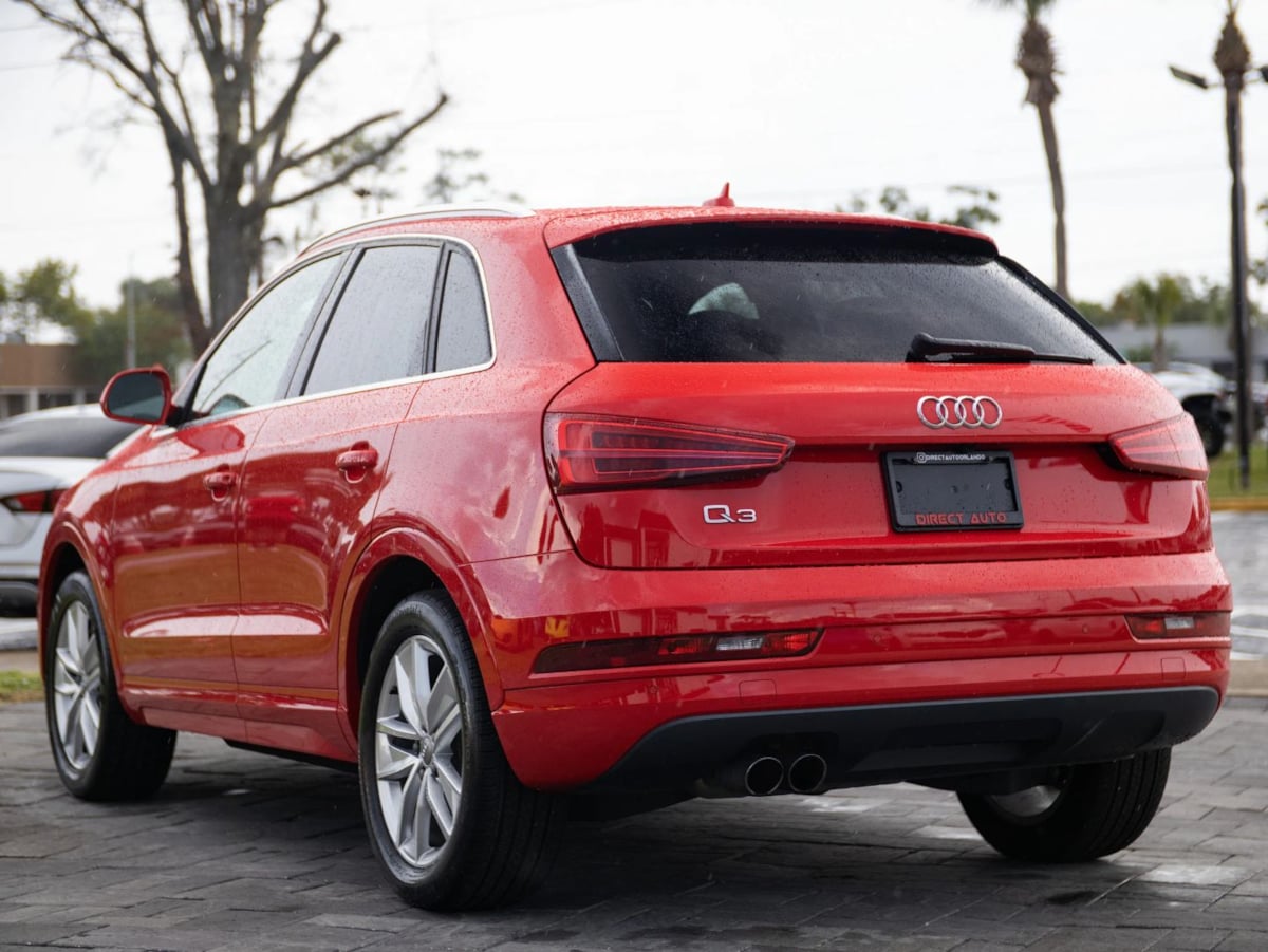Audi Q3 photo 9