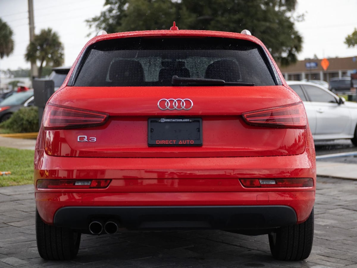 Audi Q3 photo 11