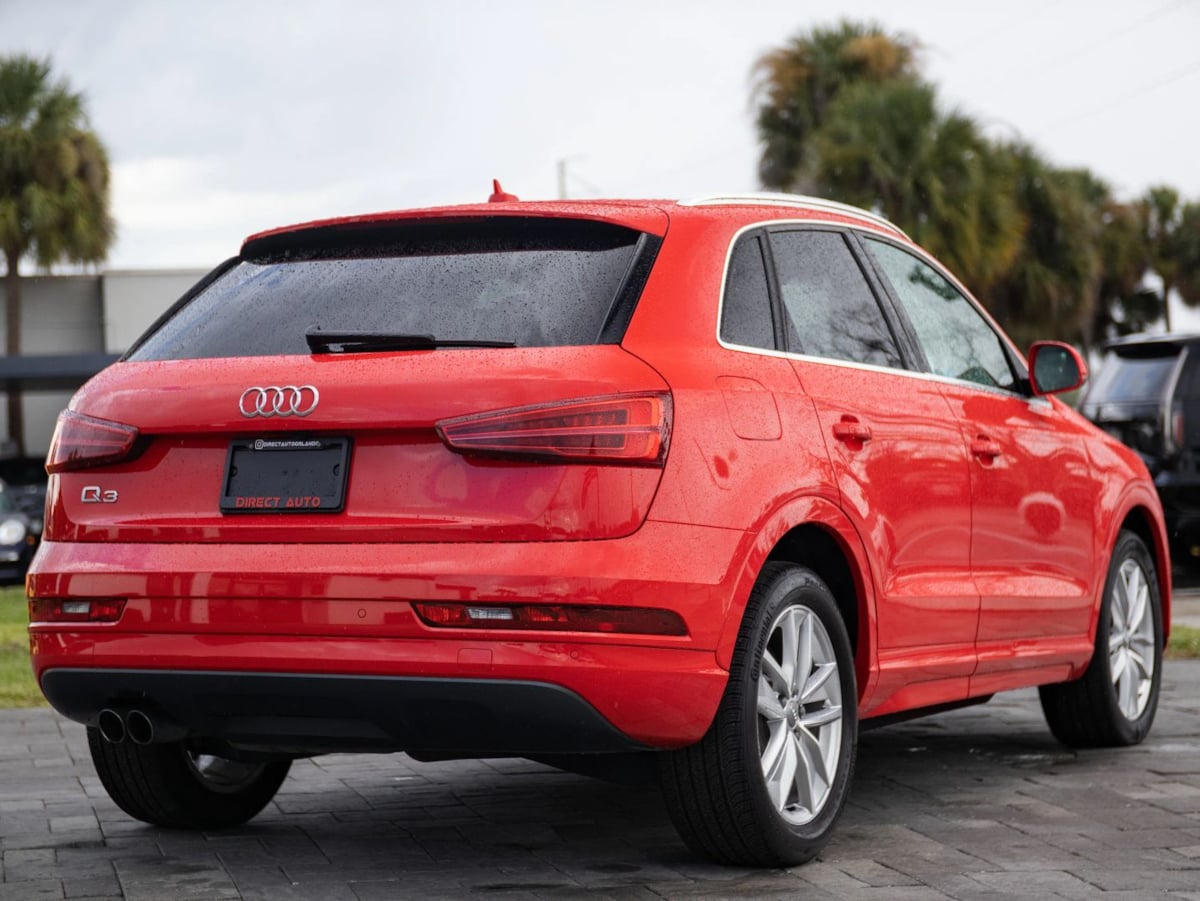 Audi Q3 photo 12