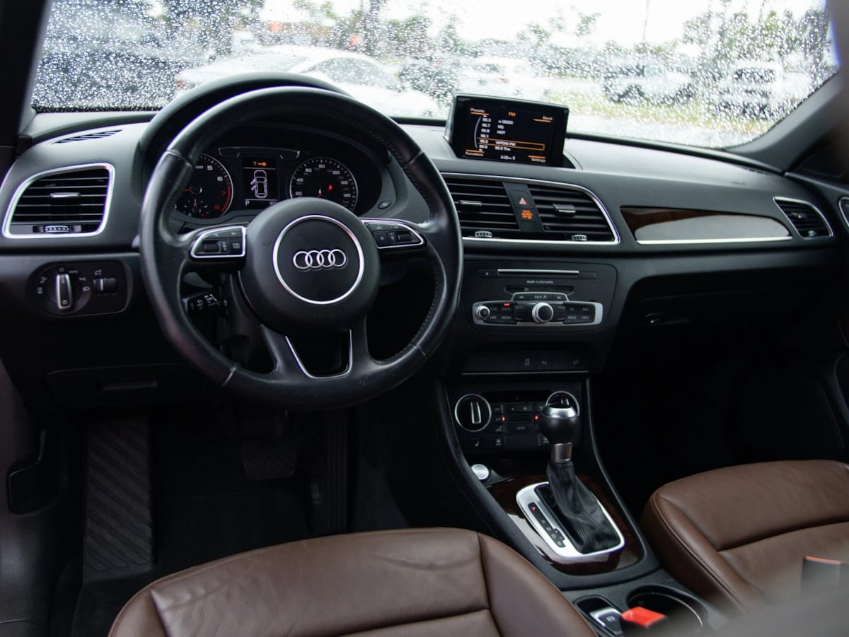 Audi Q3 photo 15