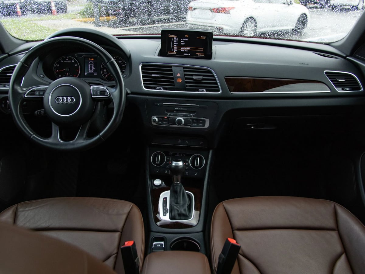 Audi Q3 photo 29