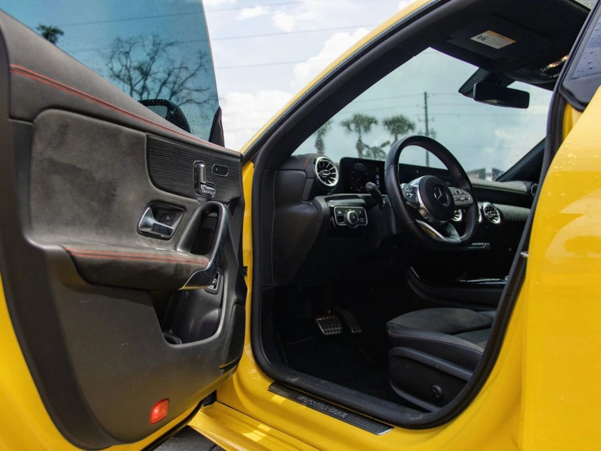 Mercedes-Benz CLA 250 photo 17