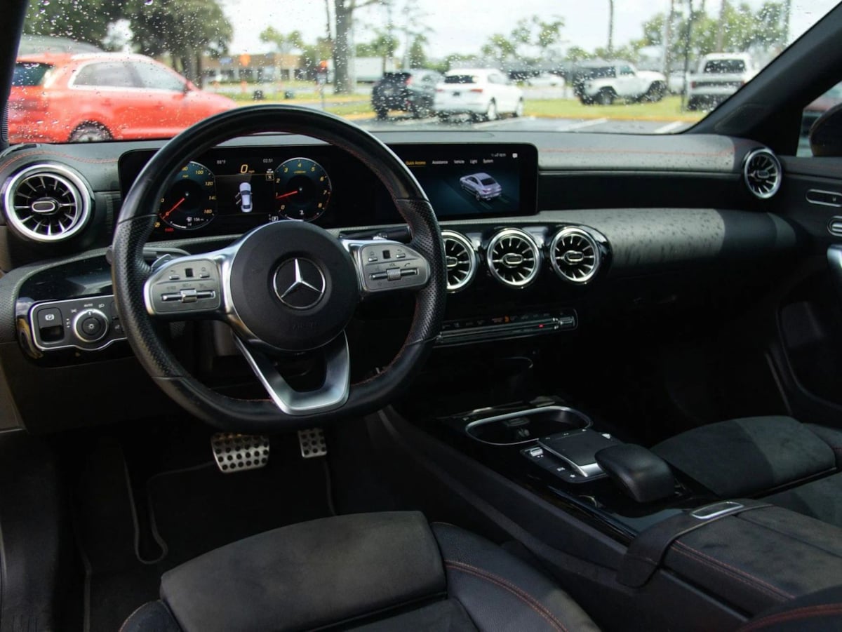 Mercedes-Benz CLA 250 photo 18