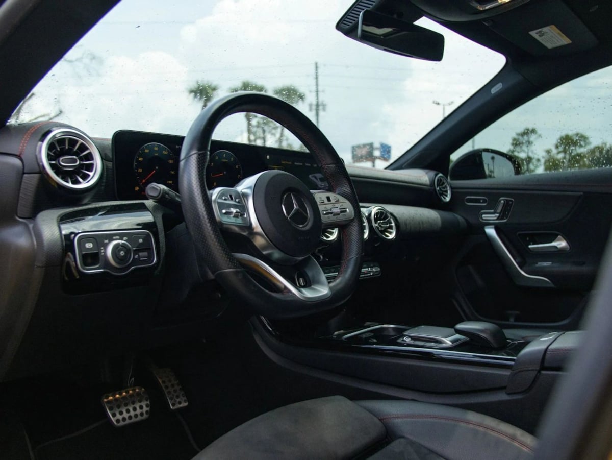 Mercedes-Benz CLA 250 photo 19