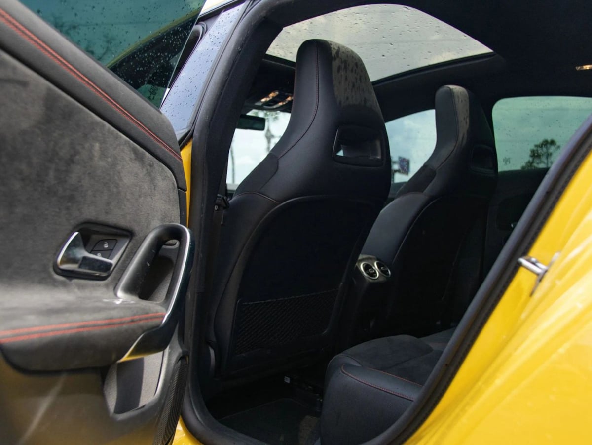 Mercedes-Benz CLA 250 photo 25
