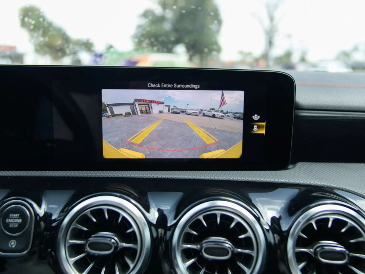 Mercedes-Benz CLA 250 photo 30