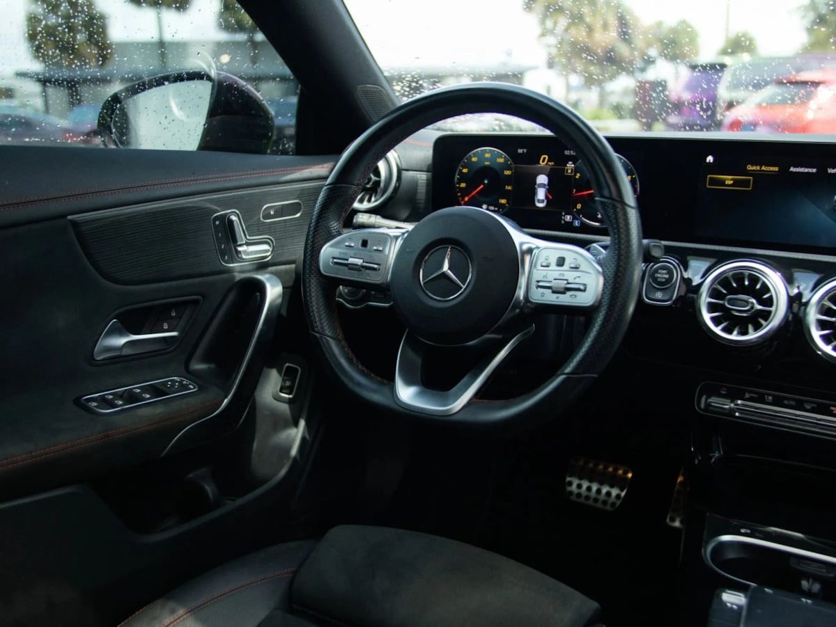 Mercedes-Benz CLA 250 photo 32