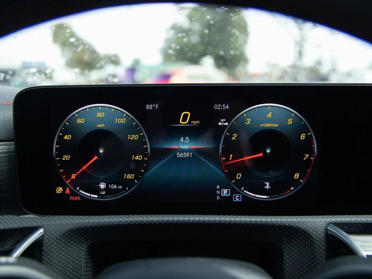Mercedes-Benz CLA 250 photo 33