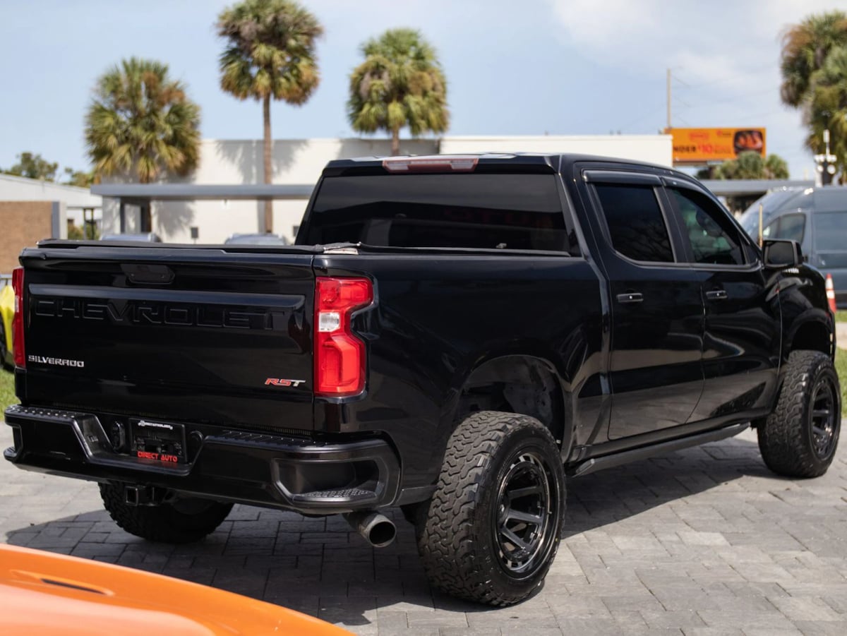 Chevrolet Silverado photo 13