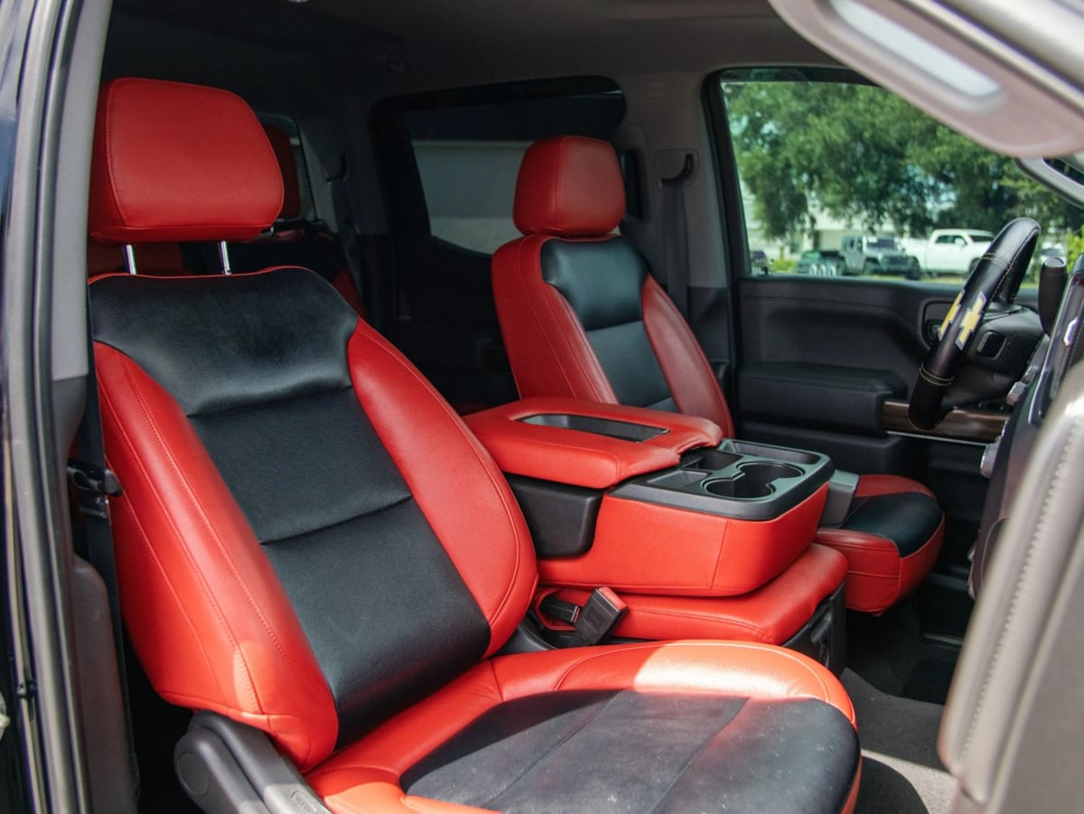 Chevrolet Silverado photo 22