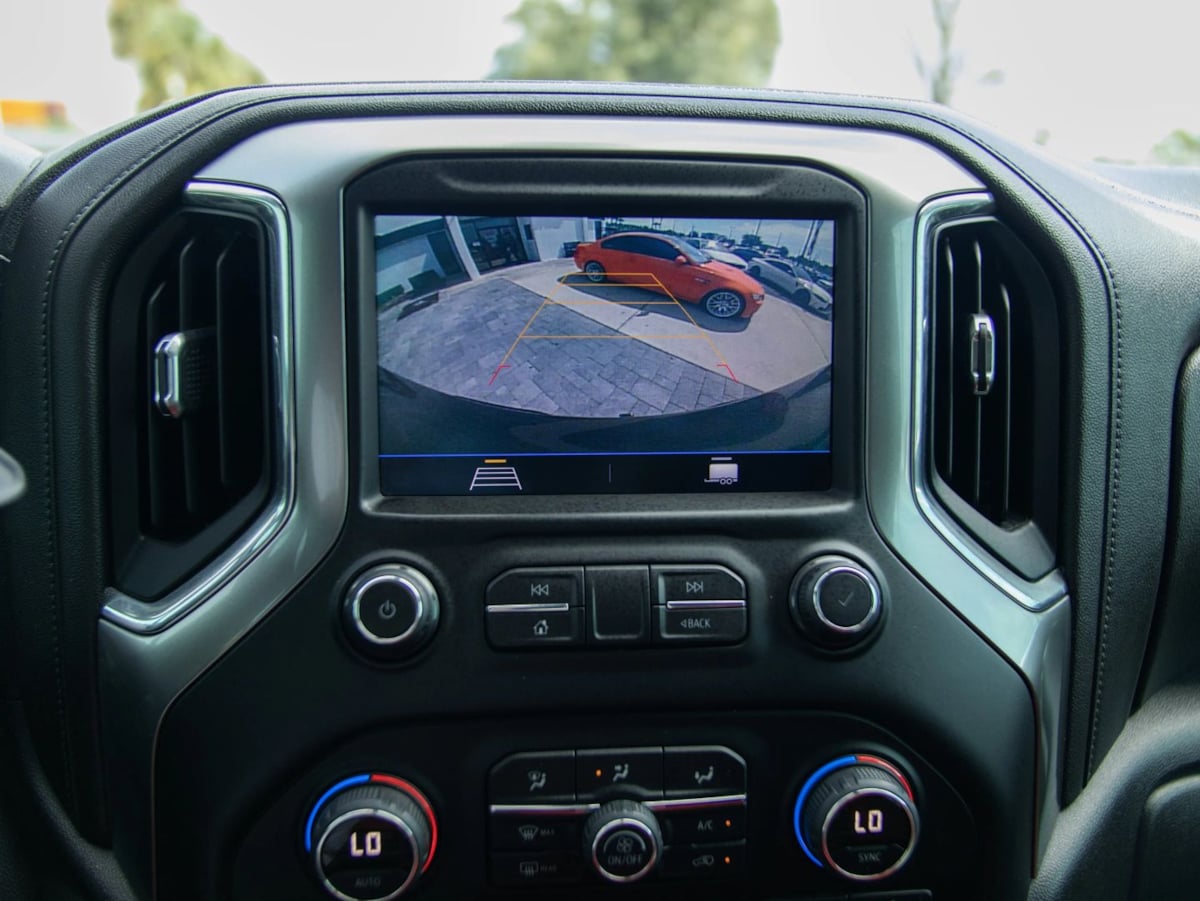 Chevrolet Silverado photo 30