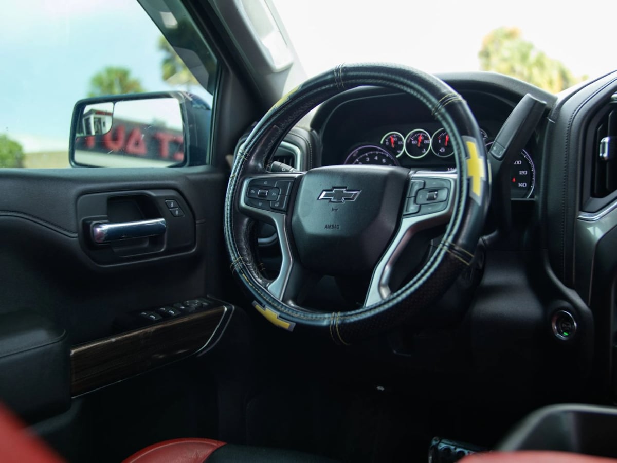 Chevrolet Silverado photo 31