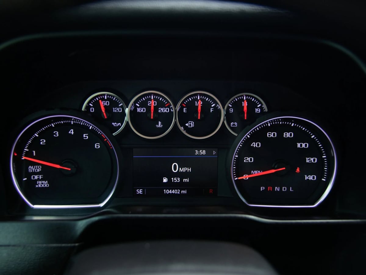 Chevrolet Silverado photo 32