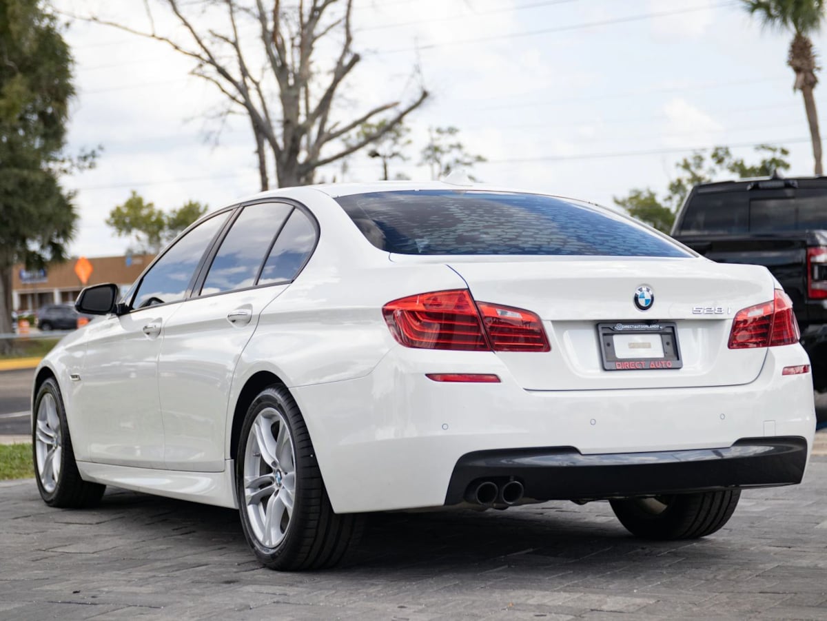 BMW 5 Series photo 4