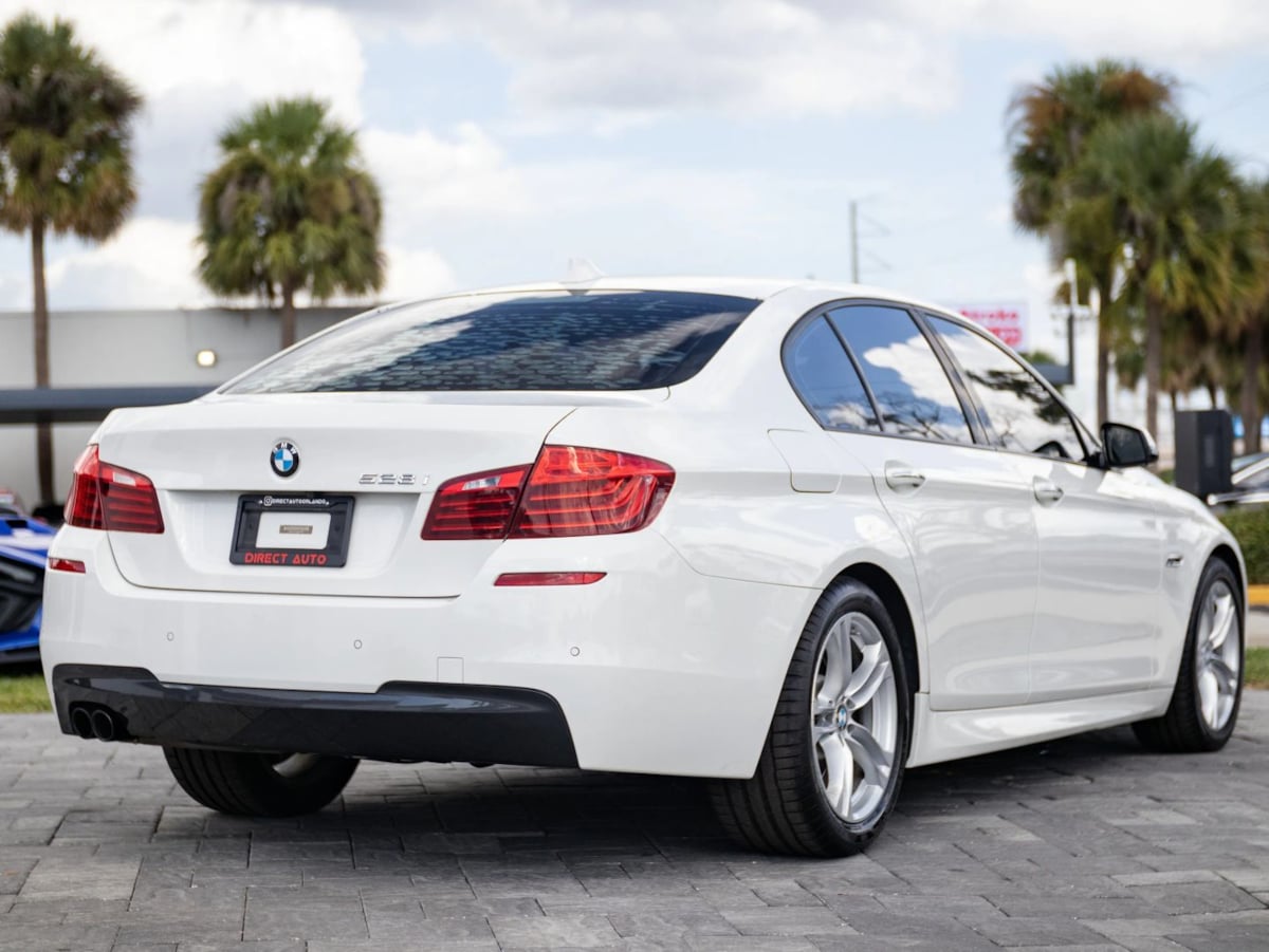 BMW 5 Series photo 8