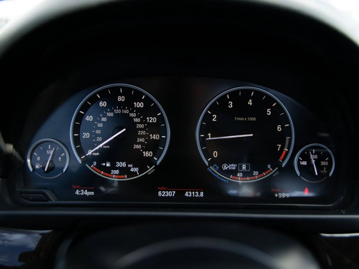 BMW 5 Series photo 19