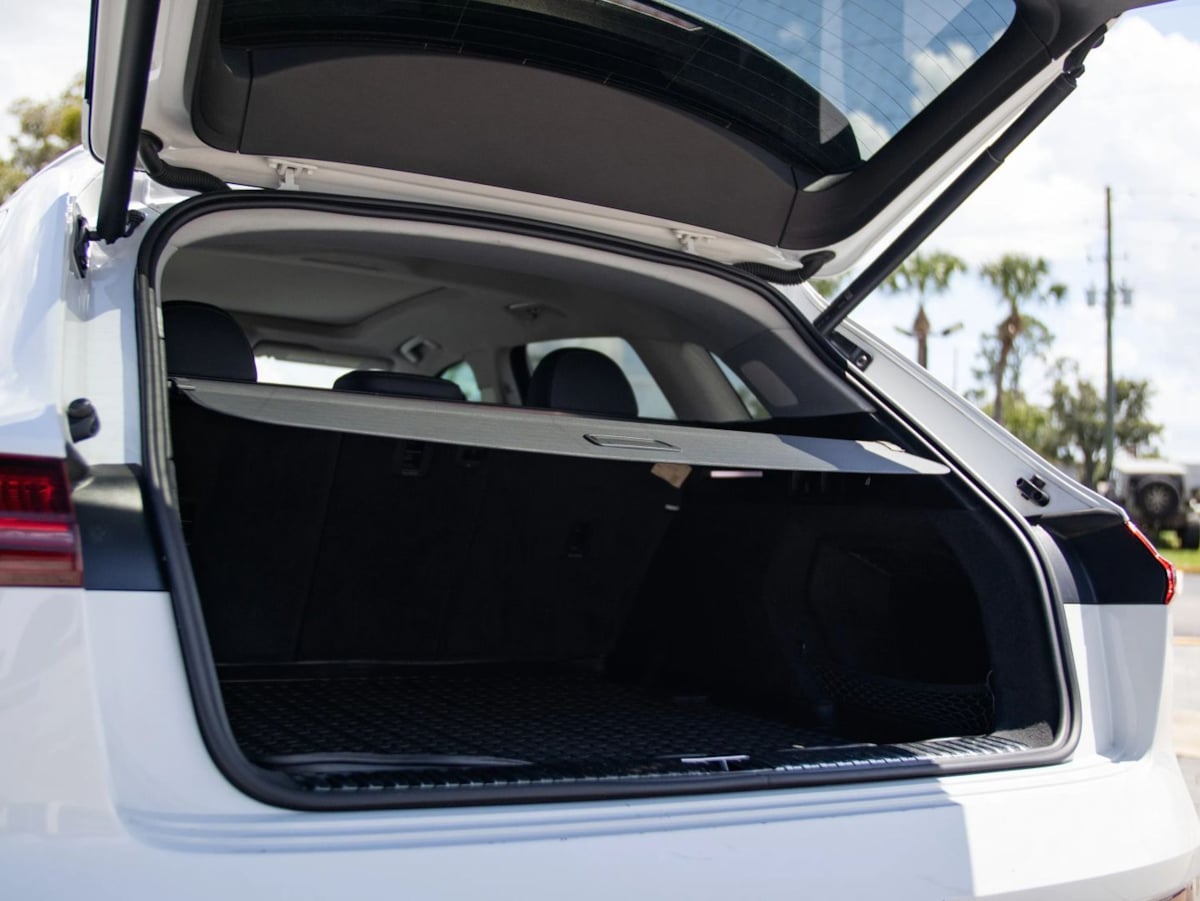 Audi e-tron photo 13