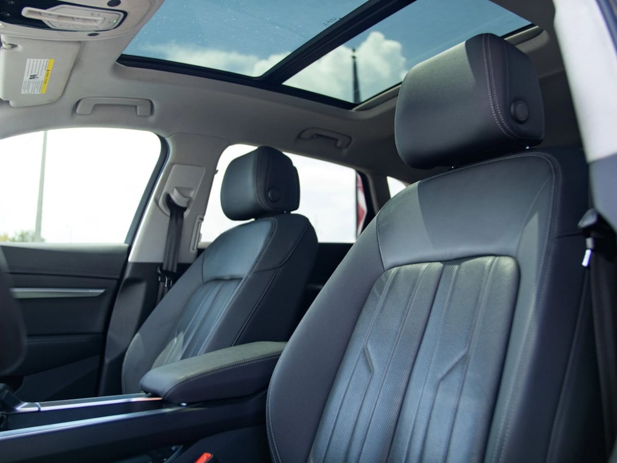 Audi e-tron photo 19