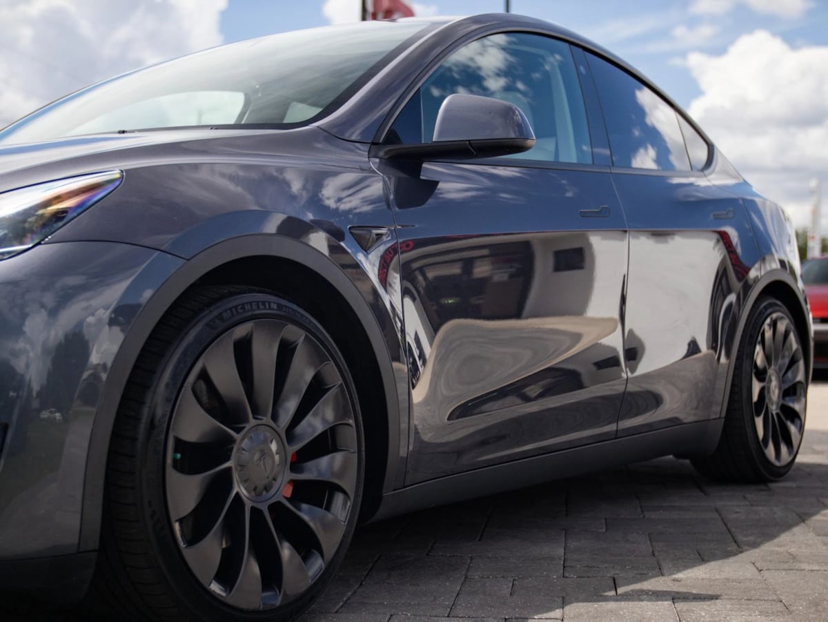 Tesla Model Y photo 7
