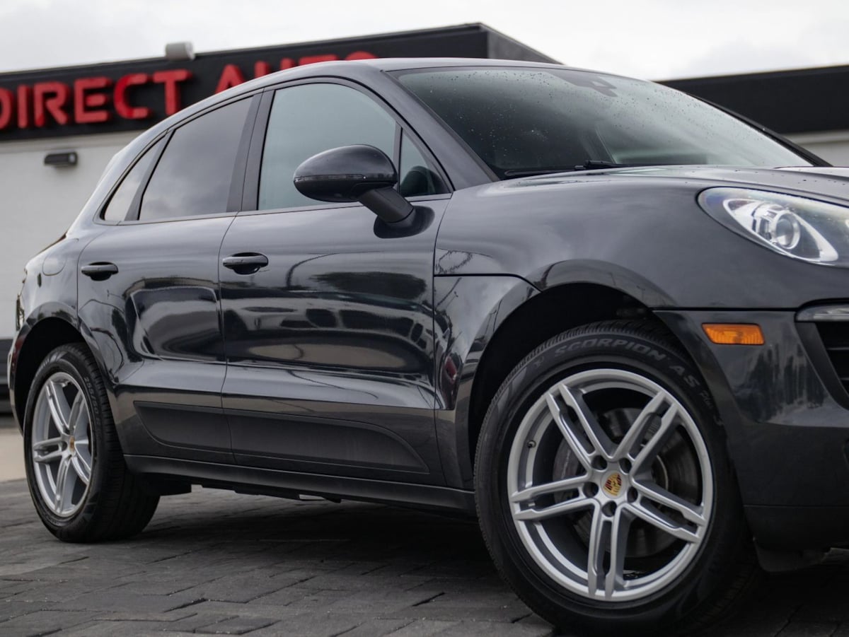 Porsche Macan photo 2