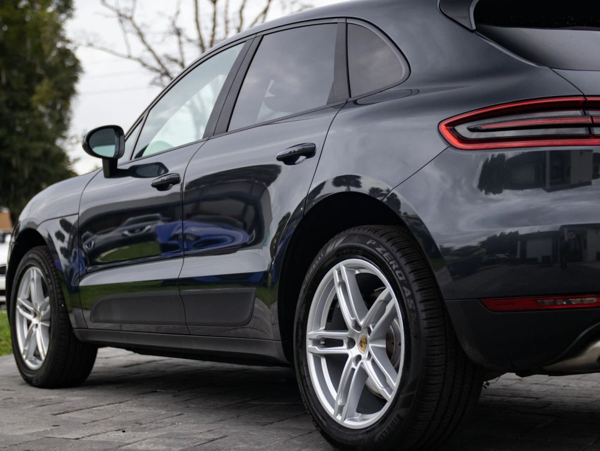Porsche Macan photo 8