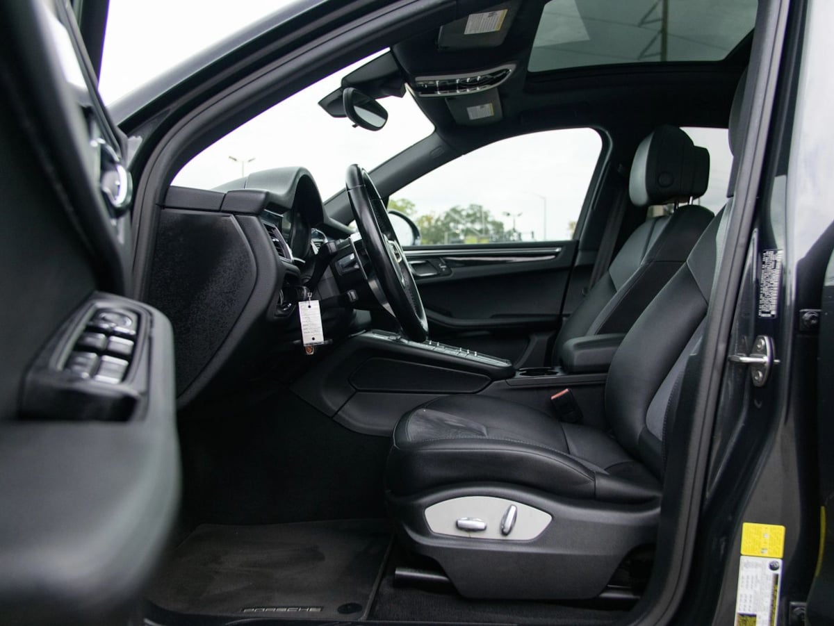 Porsche Macan photo 15