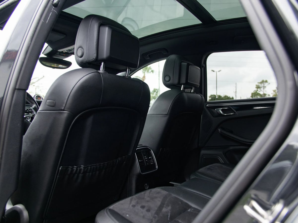 Porsche Macan photo 23