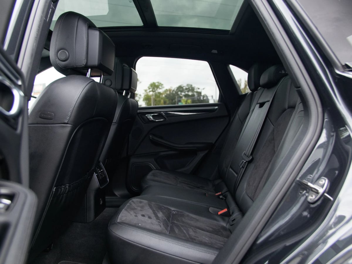 Porsche Macan photo 24