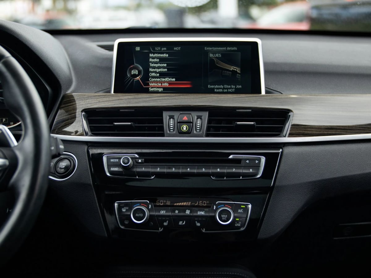 BMW X1 photo 32