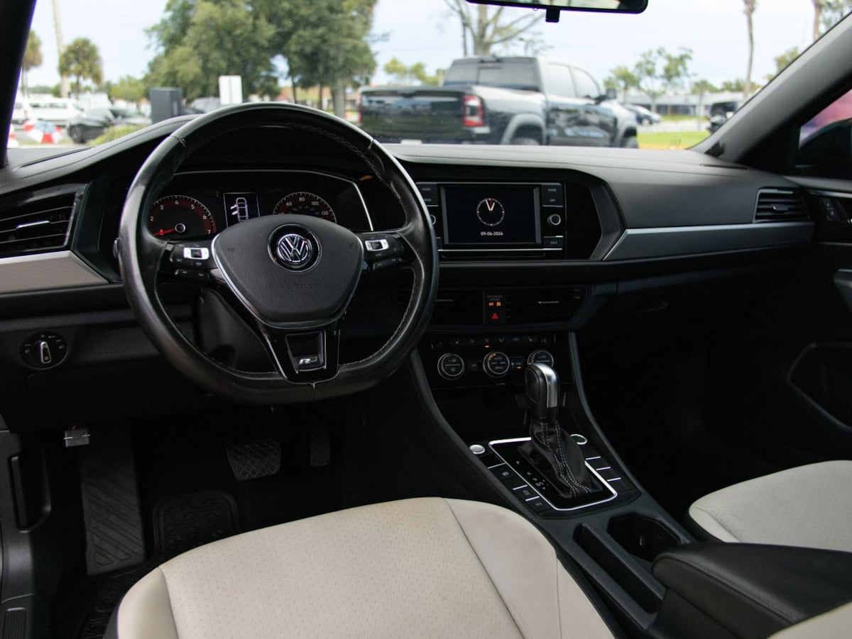 Volkswagen Jetta photo 17