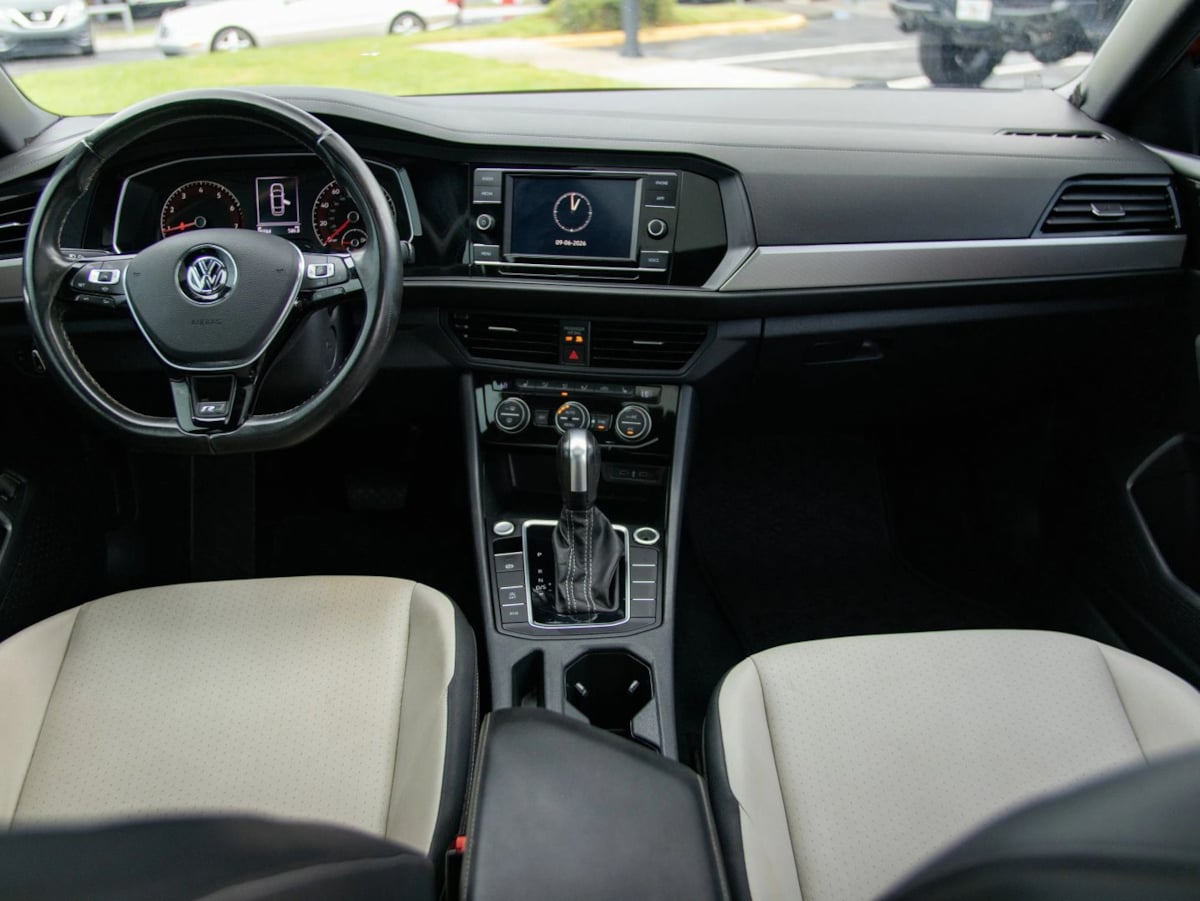 Volkswagen Jetta photo 26