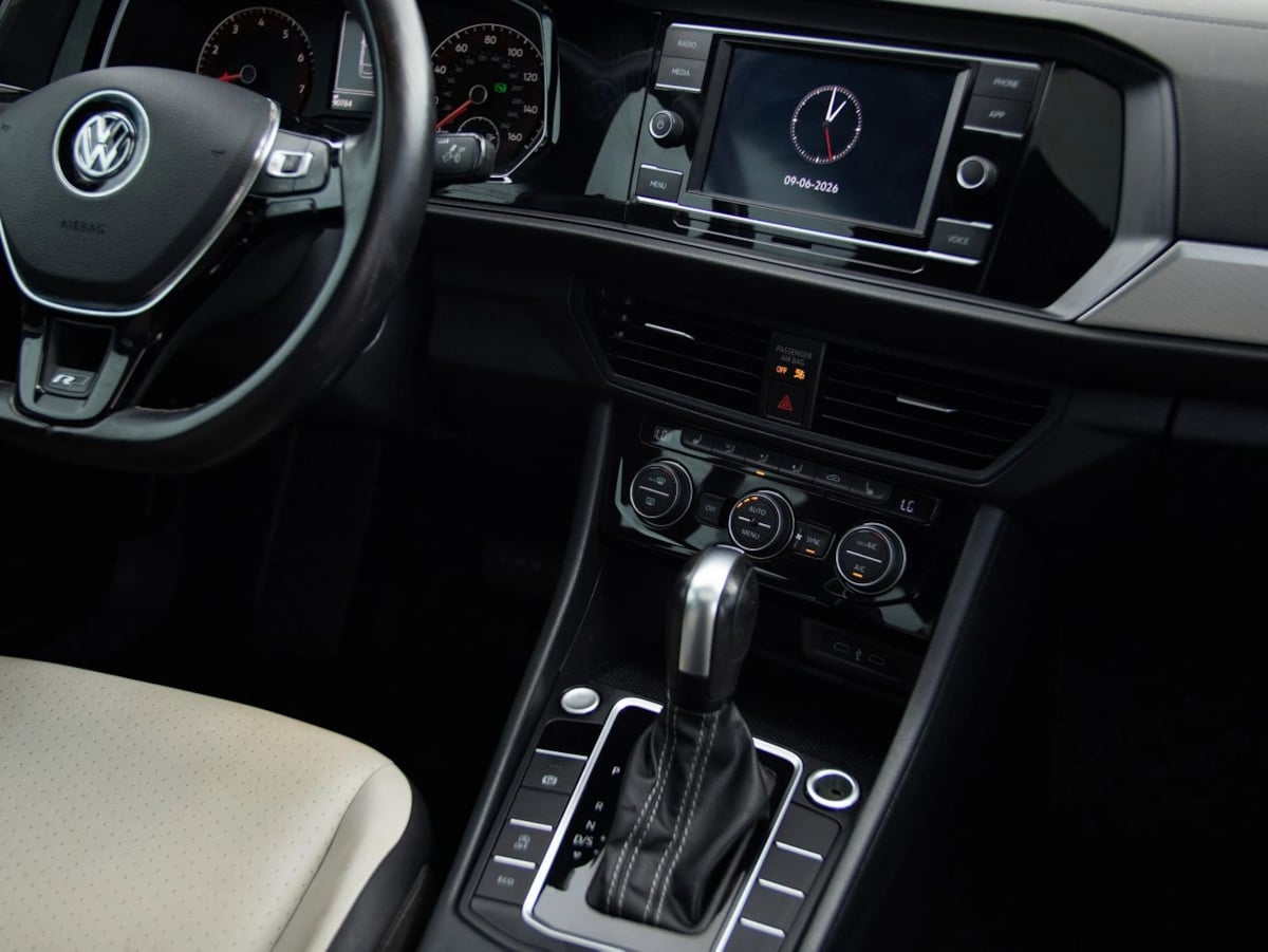 Volkswagen Jetta photo 27