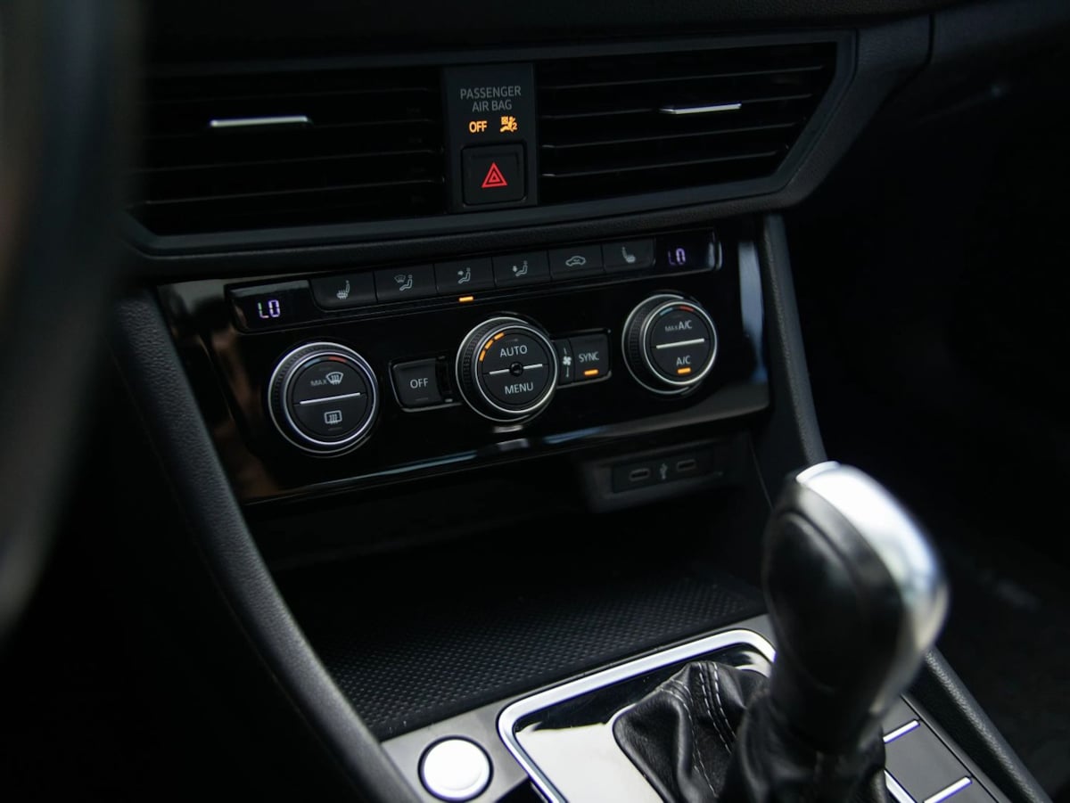 Volkswagen Jetta photo 28