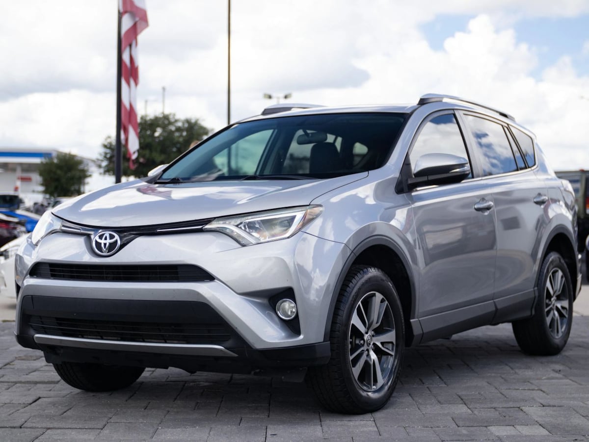 Toyota RAV4 photo 6