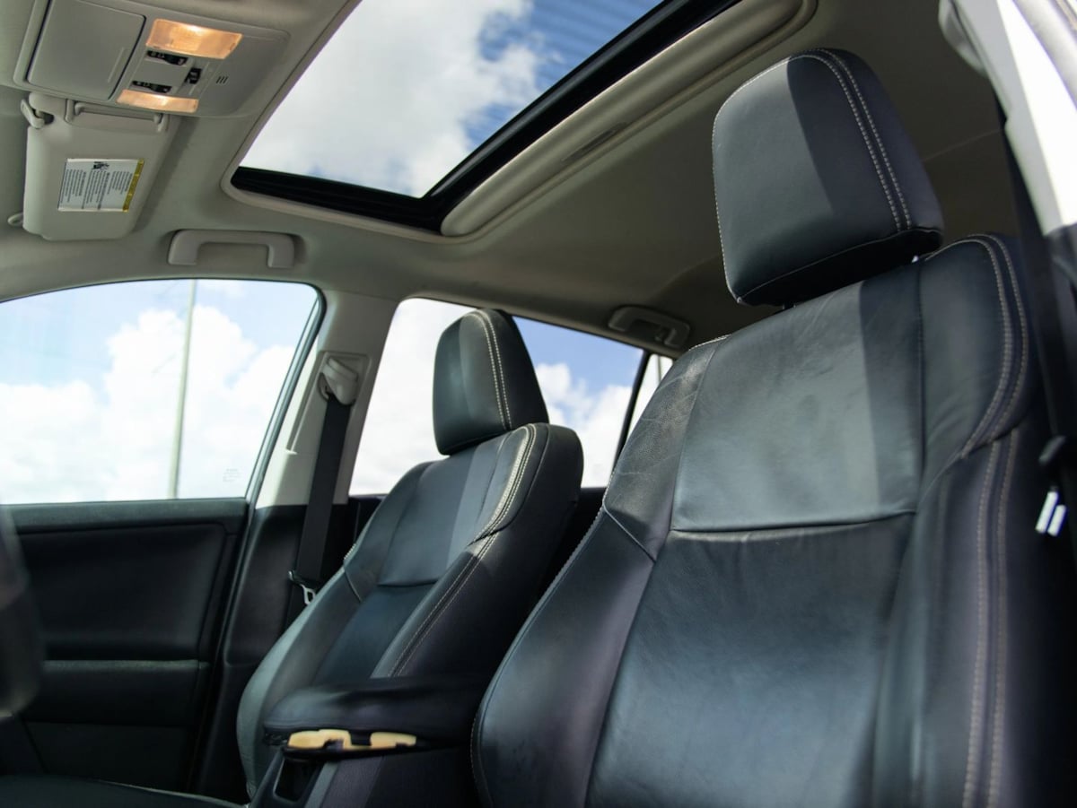 Toyota RAV4 photo 15