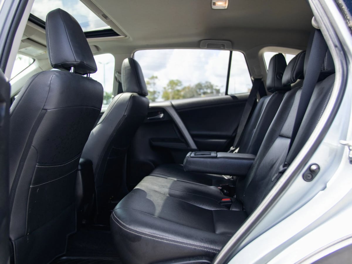 Toyota RAV4 photo 21